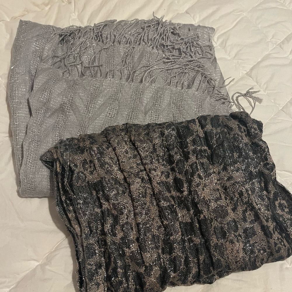 Gray and Black Scarves set